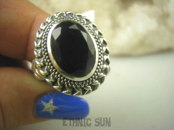 bpee3652 Śliczny Elegancki Pierścień szlifowany czarny ONYKS zdobiona obrączka r.18 Srebro 925 #