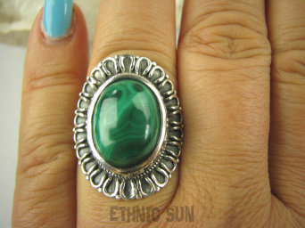 bpe6398 Piękny Egzotyczny Pierścień z Malachitem zielony MALACHIT - pobudza kreatywność r.18 Srebro 925 #