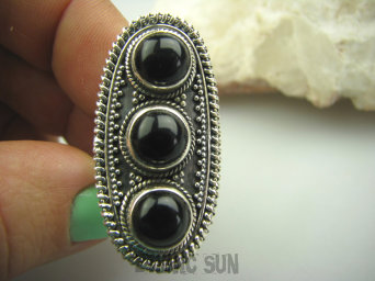 bpe5042 Potrójny ONYKS Duży Długi 3,8 cm Pierścień z Onyksem, Onyks - kamień zadaniowy r.16/ r.17 SREBRO 925 #