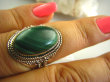 bpe3066 Biżuteria Egzotyczna !!! MALACHIT W ORIENTALNEJ OPRAWIE -  Pierścień MALACHIT - pobudza kreatywność r.18 Srebro 925 # - 6