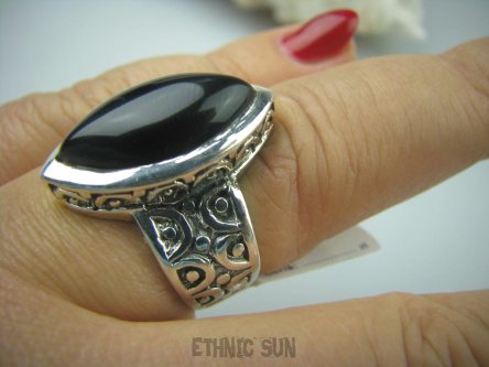 bpe6460 CUDOWNA MARKIZA Pierścień czarny ONYKS - kamień zadaniowy , wspomaga serce , egzemy pamięć r.14 pięknie zdobiona obrączka Srebro 925 #