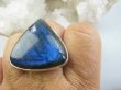 bpe9235 Duży 23G Regulowany TRÓJKATNY GRUBAS Pierścień Pierścionek Labradoryt Spektrolit kamień odwagi r.17, r.18, r.19, r.20 Srebro 925 # - 2