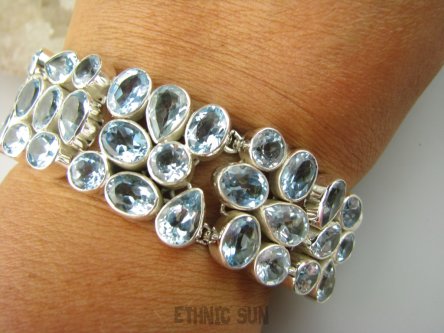 bb3805 BŁĘKITNY OBŁĘD Błękitno Niebieskie BLUE TOPAZY Piękna OGROMNA 53 gramy !!! Szeroka Bransoleta 45 sztuk naturalnych kamieni BLUE TOPAZ Srebro 925 #