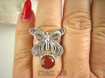 bpe9033 CUDO  FILIGRAN ! Ażurowy MOTYL - Symbol Miłości Szczęścia i Radości Pierścień, Pierścionek Czerwony Onyks r.18 Srebro 925