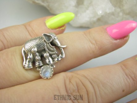 bpe9430 Piękny Unikatowy Delikatny Pierścień Pierścionek SŁOŃ na szczęście Kamień Księżycowy r.15 Srebro 925 