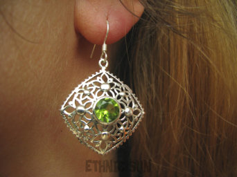 bkee709 Kolczyki Szczęscia PIĘKNE AŻUROWE LEKKIE Kolczyki naturalny Oliwin Peridot  Perydot Srebro 925