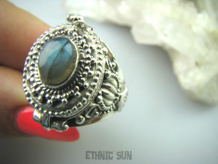 bpe5360 Bogato Zdobiony Piękny Sekretnik UNIKAT !!! Otwierany Pierścień na zdjęcia lub marzenia Labradoryt Spektrolit r.20 Srebro 925 #