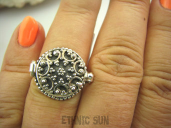 bpe5348 Marokański SEKRETNIK Otwierany Pierścień na Zdjęcia lub Marzenia Cały ze srebra r.16/r.17 Srebro 925 # MAROKO