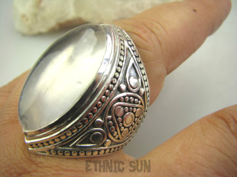 bpe4744 Kryształowy z delikatnym różem Niezwykły duży 3,6 cm 22 g Pierścień naturalny KWARC RÓŻOWY  r.22 szeroka zdobiona obrączka Srebro 925 #