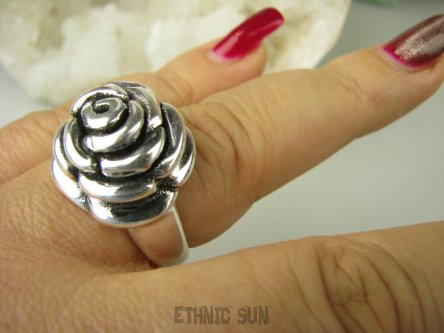 bpe8806 RÓŻA KRÓLOWA KWIATÓW !!! Niezwykły Lśniący Pierścień Róża Pierścionek z dmuchanego srebra r.15/r.16 Srebro 925