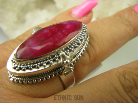 bpee3850 NAMIĘTNY RUBIN INDYJSKI !!! Duży Piękny Sekretnik FOTO Otwierany Pierścień na Zdjęcia lub Marzenia Rubin, Rubiny r.17 Srebro 925 #