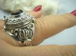 bpe5386 Bogato Zdobiony Piękny Sekretnik UNIKAT !!! Otwierany Pierścień na zdjęcia lub marzenia  brązowy Tygrysie Oko r.21 Srebro 925 # - 2