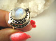 bpe8228 Biżuteria Orientalna Piękny Sekretnik UNIKAT !!! Otwierany Pierścień na zdjęcia Kamień Księżycowy r.21/ r.22 Srebro 925 # - 8
