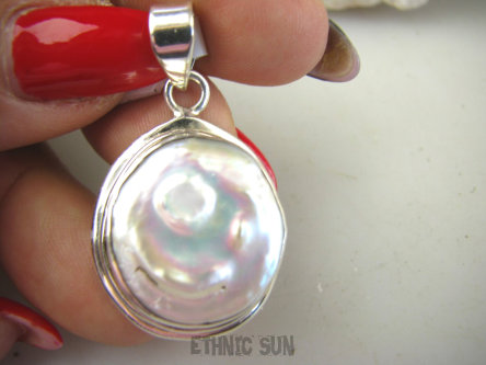 bwee2261 RARYTAS naturalna biała ale opalizująca wielobarwna duża PERŁA BIWA Elegancki Wisior z DUŻA perłą Srebro 925 #