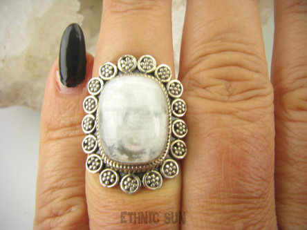 bpe8565 Biżuteria Egzotyczna !! Delikatny OKAZ Pierścień Pierścionek Mleczno Biały Kamień Księżycowy r.14 Srebro 925 #