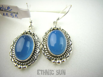 bke1151 Przepięknie Zdobione Egzotyczne Kolczyki wiekszy okaz niebieski Chalcedon (Tarczyca) - czakra gardła Srebro 925