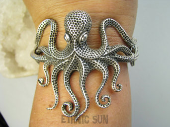 bb3945 wooooooooow Dzieło sztuki!!  Fenomenalny GIGANT Masywna Aż 69 Gramów !! Niewiarygodnie piękna bransoleta MORSKIE SKARBY - OŚMIORNICA !!!Otwarta Bransoleta Bangla Cała ze SREBRA oksydowane Srebro 925 #