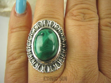 bpe6398 Piękny Egzotyczny Pierścień z Malachitem zielony MALACHIT - pobudza kreatywność r.18 Srebro 925 #