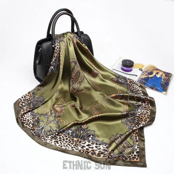 SZ52 Szalenie Elegancka Duża 90 cm x 90 cm Zwiewna Bajecznie Piękna chusta orientalny szal Zielono Oliwkowa Z PANTERKĄ  Reyon