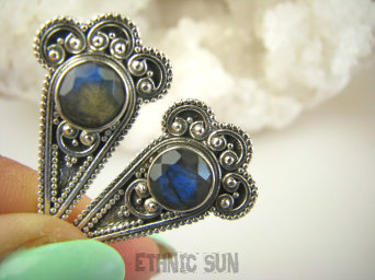 bkee1088 Egzotyczne Uwodzicielki Długie LEKKIE Kolczyki szlifowany Labradoryt Spektrolit Srebro 925