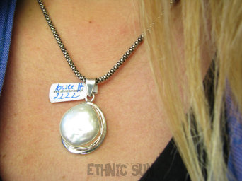 bwee2222 RARYTAS naturalna biała ale opalizująca wielobarwna duża PERŁA BIWA Elegancki Wisior z DUŻA perłą Srebro 925 #