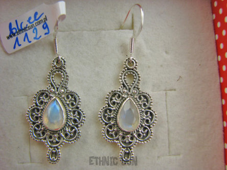 bkee1129 Egzotyczne Uwodzicielki LEKKIE Kolczyki szlifowany Kamień Księżycowy Srebro 925