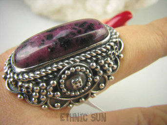 bpe6669 CUDO UNIKAT RARYTAS NASZ PROJEKT  !!! Duży Masywny 32 G !!! PIERŚCIEŃ MALINOWO-CZARNY  RODONIT r.18/ r.19 Srebro 925 #