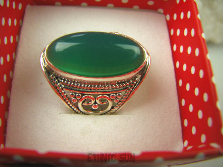 bpe6689 BIŻUTERIA EGZOTYCZNA !!! Przepiękny Delikatny Pierścień Zielony ONYKS - regeneruje SERCE, EGZEMY, PAMIĘĆ r.15 Srebro 925