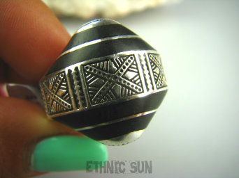 bpe3277 Wooow MAROKAŃSKI Zabójczo Piękny PIERŚCIEŃ SYGNET DRZEWO HEBAN r.19/r.20 Srebro 925 BOSKIE WZORNICTWO #