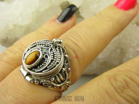 bpe8792 Pięknie Zdobiony Sekretnik UNIKAT !!! Otwierany Pierścień na zdjęcia lub marzenia Tygrysie Oko r.17 Srebro 925 #