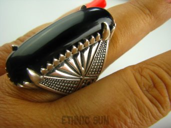 bpe3315 MAROKAŃSKI OLBRZYM XXL 3,7 cm  Masywny 20 g !!! DUŻY PIERŚCIEŃ ONYKS regeneruje SERCE, EGZEMY, PAMIĘĆ r.21 Srebro 925 Maroko #