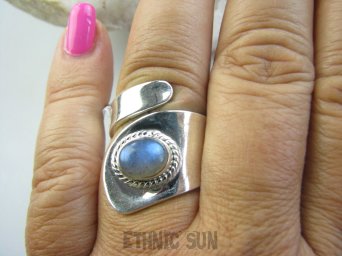 bpe9249 Niebieściutki piękny aksamitny kamień  Lśniący Regulowany Pierścień Pierścionek Labradoryt r.13, r.14, r.15, r.16, r.17 szeroka obrączka Srebro 925