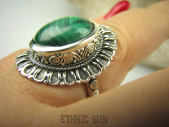 bpe6497 Piękny Egzotyczny Pierścień z Malachitem zielony MALACHIT - pobudza kreatywność r.17/ r.18 Srebro 925 #