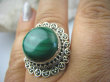 bpe5937 Biżuteria Egzotyczna !!! PIĘKNY PIERŚCIEŃ ZIELONY MALACHIT W ORIENTALNEJ OPRAWIE r.17/ r.18 Srebro 925 # - 2