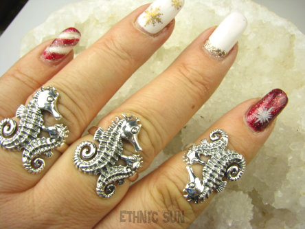 bpe8774 Przepiękny Pierścień Pierścionek cały ze srebra Konik Morski - symbol szczęscia r.21/ r.22 Srebro 925 #