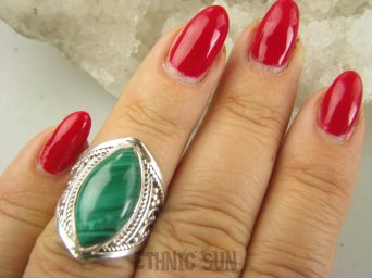 bpe8965 Biżuteria Egzotyczna !!! Delikatny Pierścień Pierścionek MALACHIT - pobudza kreatywność r.13 ażurowa obrączka Srebro 925