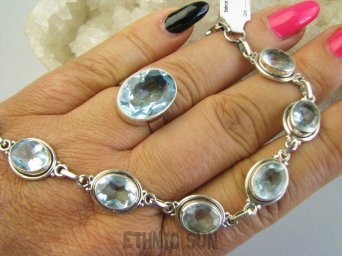 bpee4703 BŁĘKITNE CUDEŃKO  !!! Lśniący Klejnot Klasyczny Pierścień Pierścionek Laboratoryjny BLUE TOPAZ - kamień młodości r.14 Srebro 925 #