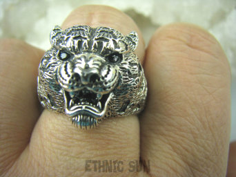 bpe6025 Wrrrrrrrrr DRAPIEŻNY TYGRYS - ŹRÓDŁO SIŁY I DOBROBYTU !!! MASYWNY Pierścień męski lub damski Głowa Tygrysa Onyks r.26 Srebro 925 #