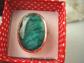 bpee3516 KLASA I ELEGANCJA - szmaragdowa Dama Klasyczny Pierścień Szmaragd Indyjski Szmaragdy r.17 Srebro 925 #