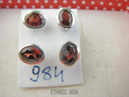 bkee984 Klasyczne Kolczyki na Sztyft Bordowe Granaty - kamienie namiętności Lśniące Srebro 925