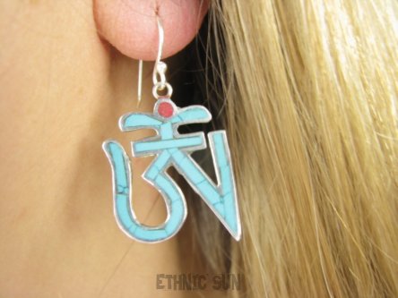 bke1271 Święty Symbol OM Amulet - Ochrona i Ozdoba Kolczyki inkrustowany TURKUS i KORAL Turkusy Srebro 925