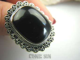 bpe4389 PIĘKNY OKAZ !!!  Duży i śliczny Pierścień z onyksem ONYKS regeneruje SERCE, EGZEMY, PAMIĘĆ r.18 Srebro 925 #