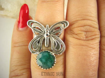 bpee4173 CUDO Filigran ! Ażurowy MOTYL - Symbol Miłości Szczęścia i Radości Pierścień, Pierścionek  - Szmaragd Indyjski r.15 Srebro 925