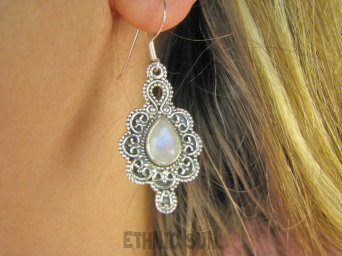 bkee1077 Egzotyczne Uwodzicielki LEKKIE Kolczyki szlifowany Kamień Księżycowy Srebro 925