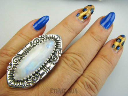 bpe9667 TĘCZOWA PIĘKNOŚĆ pięknie się mieni Orientalny Długi 4.7 cm Pierścień Pierścionek Wielobarwny KAMIEŃ KSIĘŻYCOWY r.18 Srebro 925 #