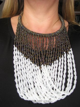 bn1625 Biżuteria Afrykańska !!! MIENIĄCY SIĘ MAGICZNY Unikalny Naszyjnik z Koralików Ręcznie Robiony przez Masajki ZANZIBAR