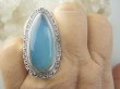 bpe9470 Piękny Pierścień Pierścionek Błękitno - Niebieski CHALCEDON (TARCZYCA) w pięknej egzotycznej oprawie, czakra gardła r.22 Srebro 925 # - 8