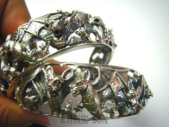 bb1349 Artystyczna Bransoleta duża aż 56 gramów mocna NIETOPERZ NA SZCZĘŚCIE - NIETOPERZE !!! Piękna i tajemnicza  Duża 56 gramów!!  PRZESTRZENNA 3D !!! Otwarta Bransoleta Bangla Cała ze Srebra SREBRO 925 #