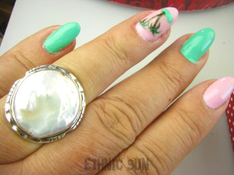 bpee4047 RARYTAS naturalna opalizująca wielobarwna PERŁA BIWA Elegancki Pierścionek Pierścień z DUŻA perłą r.15/r.16 Srebro 925 #