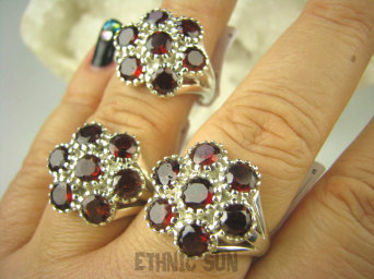 bpee3614 Olśniewająco Piękny Pierścień Bordowe Granaty - kamienie namiętności r.19 SREBRO 925 #